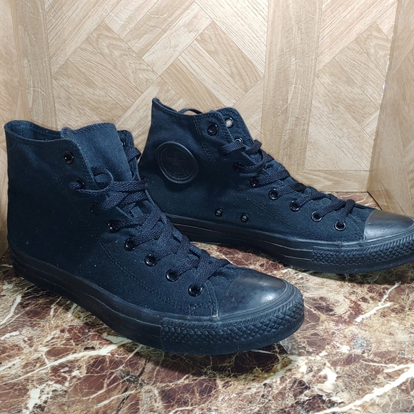 Converse all star women size 13 men size 11